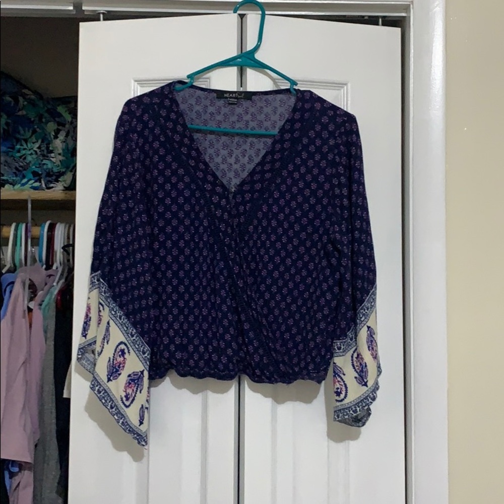 Quarter sleeve crop top